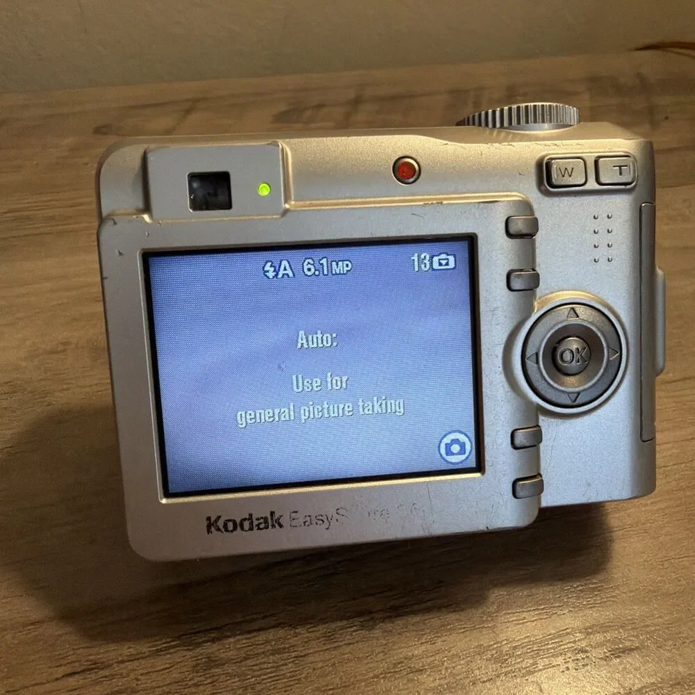 Kodak EasyShare C643 6.1MP Compact Digital Point Shoot Camera TESTED WORKS